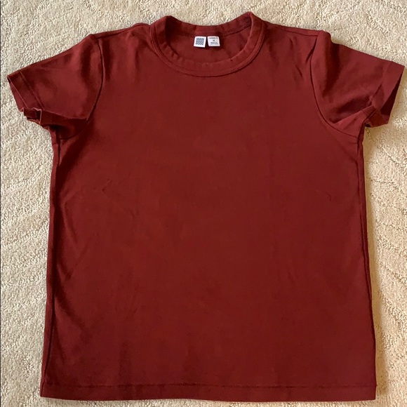Uniqlo Tops - Uniqlo Maroon T-shirt